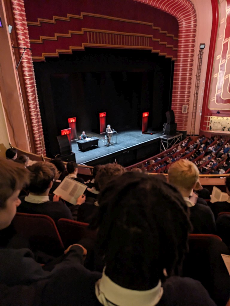 Students visit the New Theatre, Oxford for Poetry Live